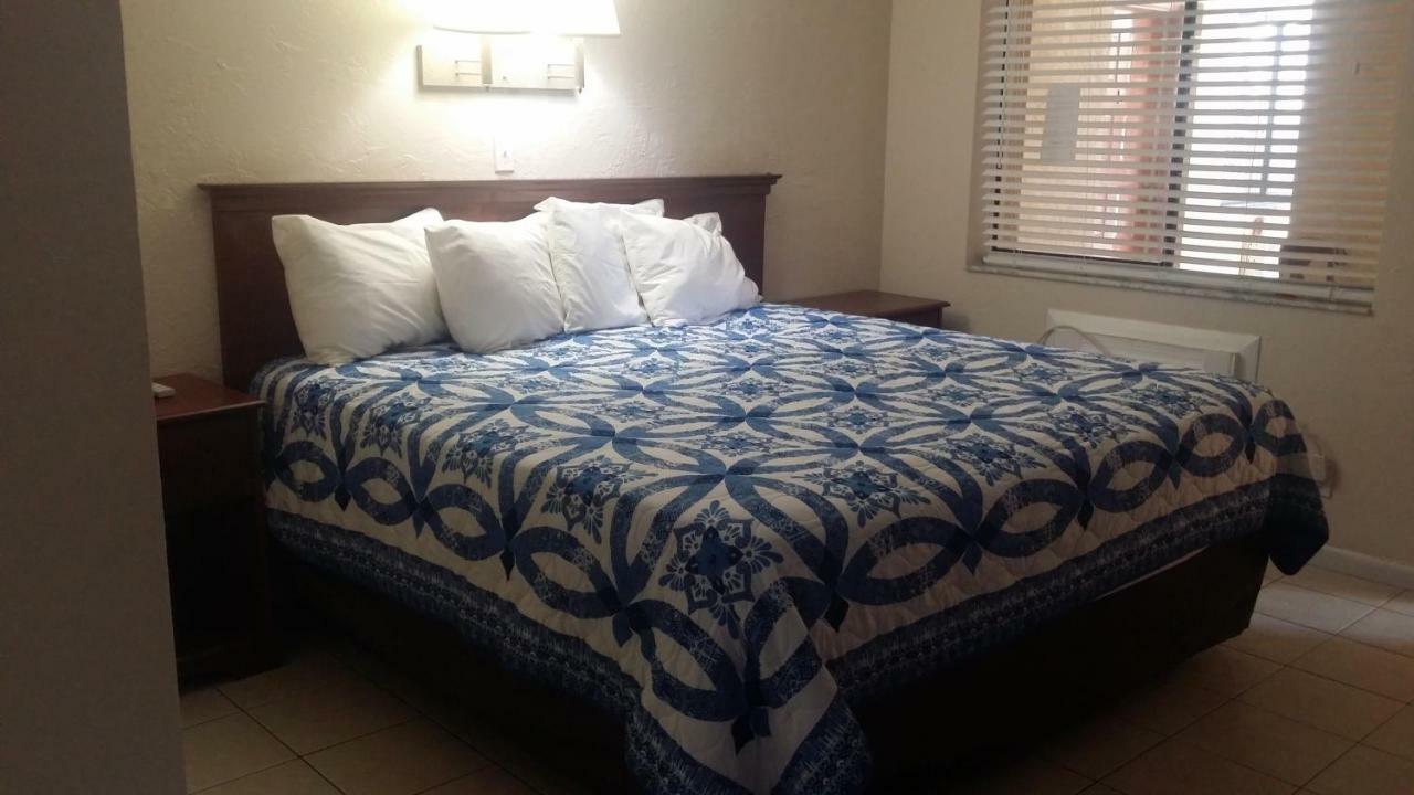 Lake Side Lodge Lake Worth Beach Esterno foto