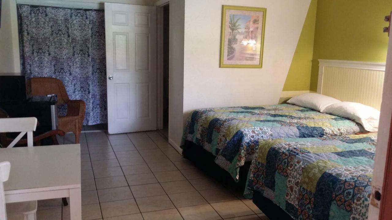 Lake Side Lodge Lake Worth Beach Esterno foto